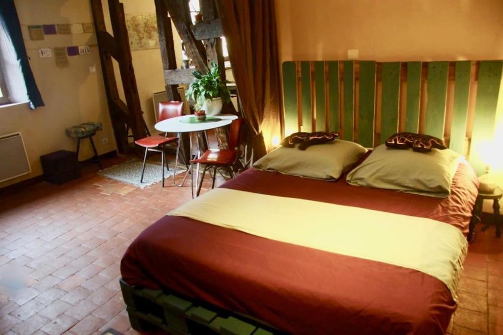 Cosy Apartment By The Magical Marais De Bourges Eksteriør bilde